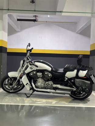 HARLEY-DAVIDSON-V-ROD MUSCLE-2015