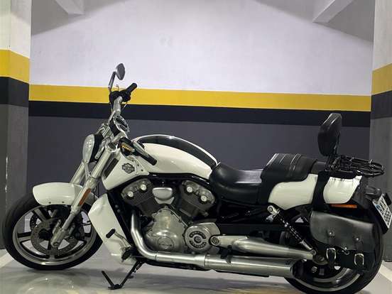 HARLEY-DAVIDSON-V-ROD MUSCLE HARLEY-DAVIDSON-V-ROD MUSCLE-2015