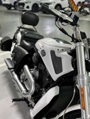 HARLEY-DAVIDSON-V-ROD MUSCLE-2015