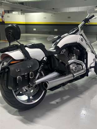 HARLEY-DAVIDSON-V-ROD MUSCLE-2015