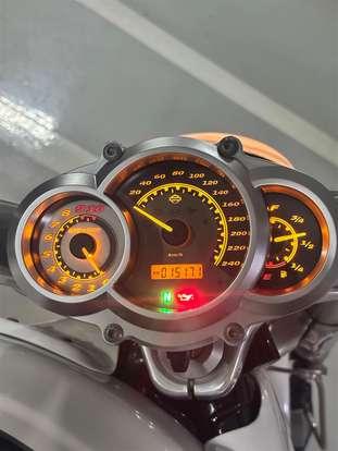 HARLEY-DAVIDSON-V-ROD MUSCLE-2015