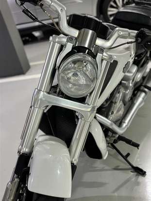 HARLEY-DAVIDSON-V-ROD MUSCLE-2015