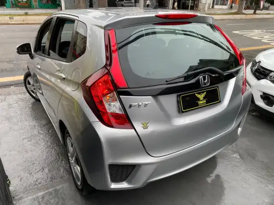 HONDA-FIT-2015
