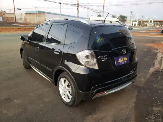 HONDA-FIT-2013