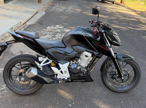 HONDA CB 300F TWISTER CBS 