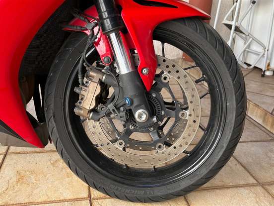 HONDA-CBR 1000RR FIREBLADE HONDA-CBR 1000RR FIREBLADE-2012