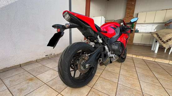HONDA-CBR 1000RR FIREBLADE-2012