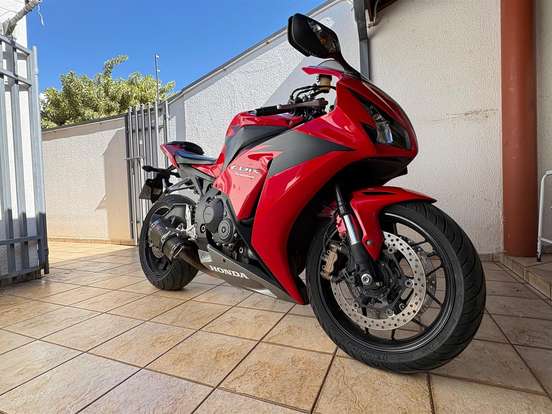 HONDA-CBR 1000RR FIREBLADE HONDA-CBR 1000RR FIREBLADE-2012