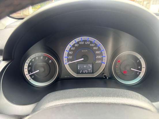 HONDA-CITY-1.5 LX 16V FLEX 4P AUTOMÁTICO HONDA-CITY-2013