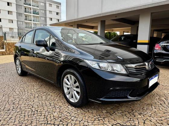 HONDA CIVIC 1.8 LXS 16V FLEX 4P AUTOMÁTICO