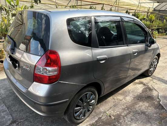 HONDA-FIT-2004