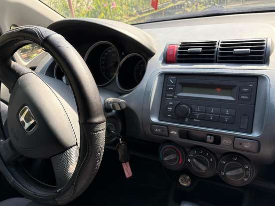 HONDA-FIT-1.4 LX 8V GASOLINA 4P AUTOMÁTICO HONDA-FIT-2004