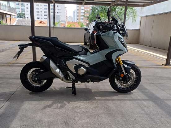 HONDA-X-ADV-2024
