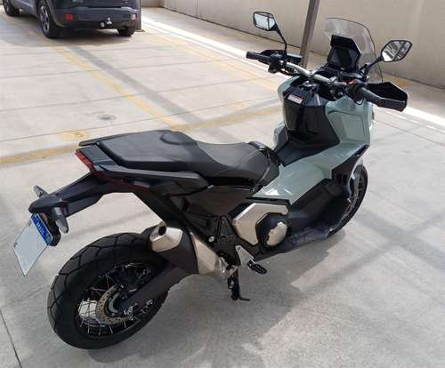 HONDA-X-ADV-2024