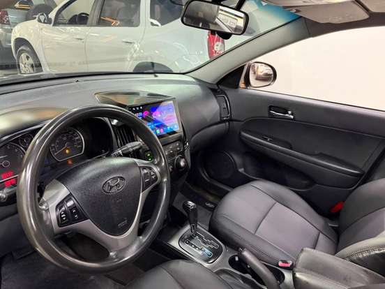 HYUNDAI-I30-2010