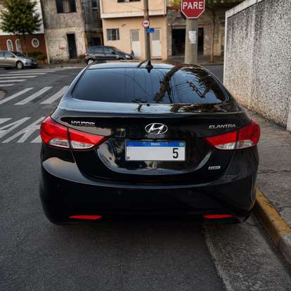 HYUNDAI-ELANTRA-2012