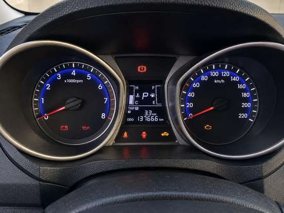HYUNDAI-HB20-2015
