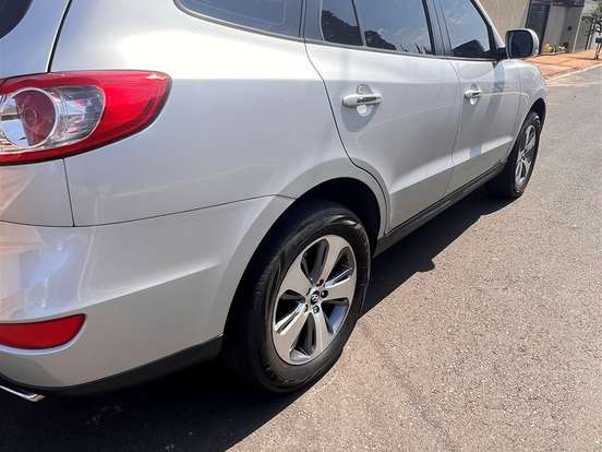 HYUNDAI-SANTA FÉ-3.5 MPFI GLS V6 24V 285CV GASOLINA 4P AUTOMÁTICO HYUNDAI-SANTA FÉ-2011