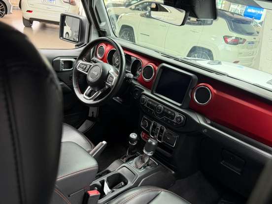 JEEP-GLADIATOR-2021