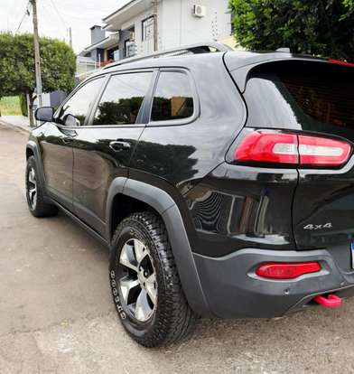 JEEP-CHEROKEE-2015
