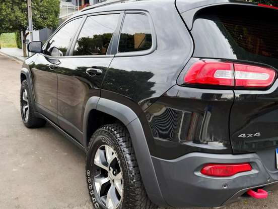 JEEP-CHEROKEE-3.2 TRAILHAWK 4X4 V6 24V GASOLINA 4P AUTOMÁTICO JEEP-CHEROKEE-2015