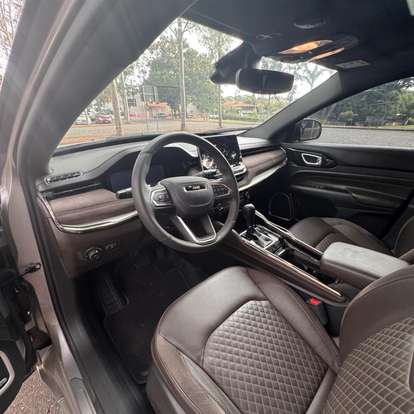 JEEP-COMMANDER-2024