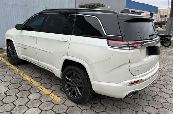 JEEP-COMMANDER-2024