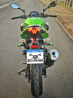 KAWASAKI-Z500-2025