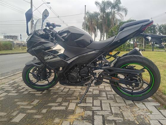 KAWASAKI NINJA 400 