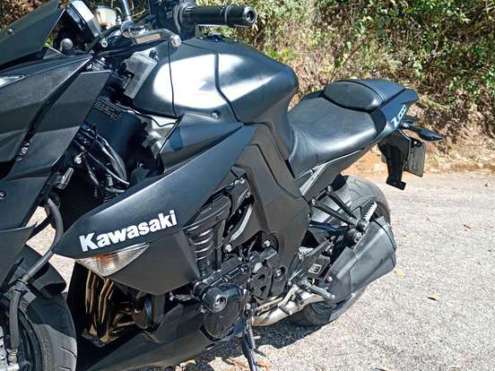 KAWASAKI-Z1000 KAWASAKI-Z1000-2013