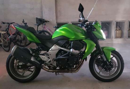KAWASAKI-Z-750-2010