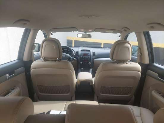 KIA-SORENTO-2010