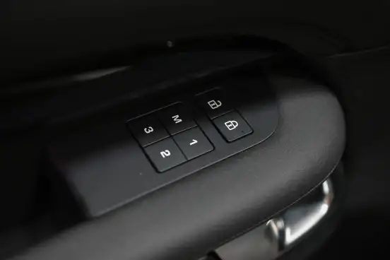 LAND ROVER-DISCOVERY-2021