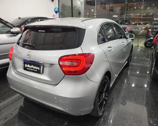 MERCEDES-BENZ-A 200-2015