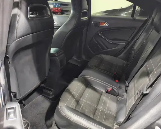 MERCEDES-BENZ-CLA 200-2014