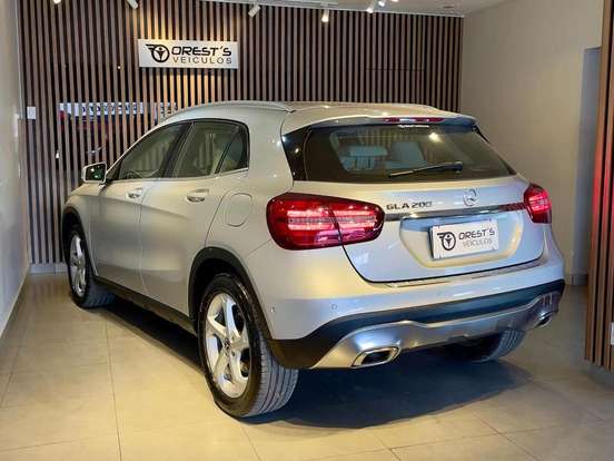 MERCEDES-BENZ-GLA 200-1.6 CGI FLEX ADVANCE 7G-DCT MERCEDES-BENZ-GLA 200-2017