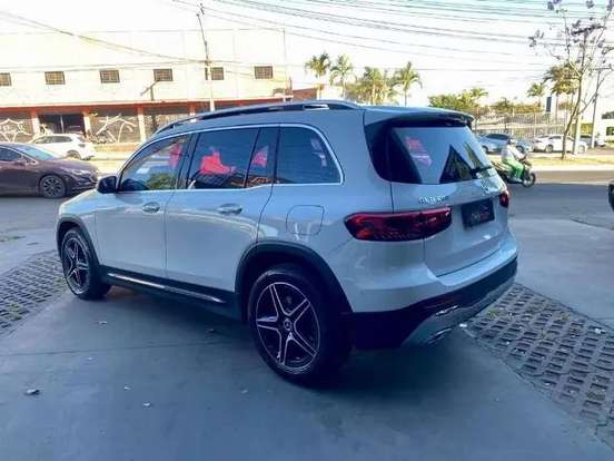 MERCEDES-BENZ-GLB 200-2021