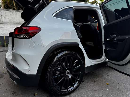 MERCEDES-BENZ-GLA 200-1.3 GCI GASOLINA AMG LINE 7G-DCT MERCEDES-BENZ-GLA 200-2020