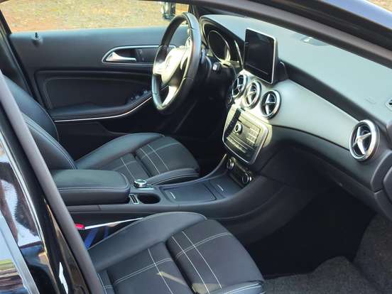 MERCEDES-BENZ-GLA 200-1.6 CGI STYLE 16V TURBO FLEX 4P AUTOMÁTICO MERCEDES-BENZ-GLA 200-2015