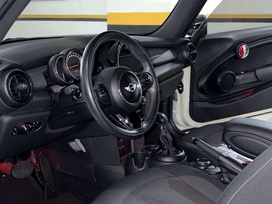 MINI-COOPER-1.5 12V TURBO GASOLINA 2P AUTOMÁTICO MINI-COOPER-2014