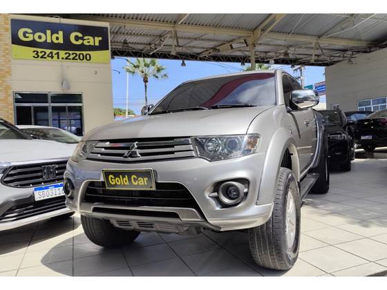 MITSUBISHI L200 TRITON 3.2 HPE 4X4 CD 16V TURBO INTERCOOLER DIESEL 4P AUTOMÁTICO