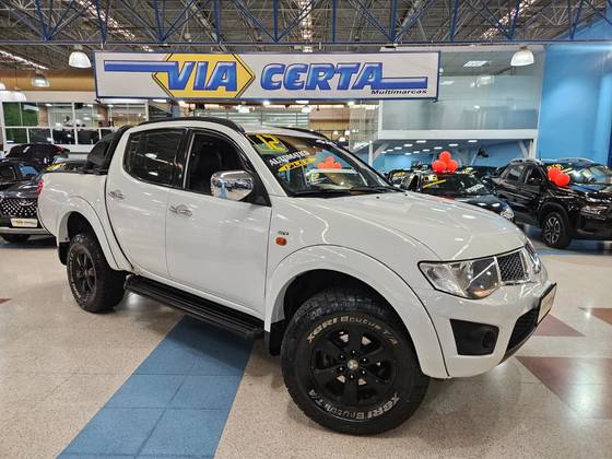 MITSUBISHI L200 TRITON 3.5 HPE 4X4 CD V6 24V FLEX 4P AUTOMÁTICO