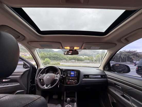 MITSUBISHI-OUTLANDER-2.0 16V GASOLINA 4P AUTOMÁTICO MITSUBISHI-OUTLANDER-2015