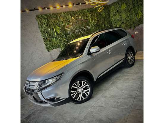 MITSUBISHI-OUTLANDER-2.0 16V GASOLINA 4P AUTOMÁTICO MITSUBISHI-OUTLANDER-2015
