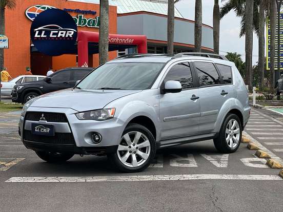 MITSUBISHI-OUTLANDER-2011