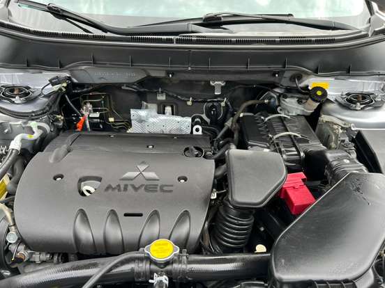 MITSUBISHI-OUTLANDER-2.0 16V GASOLINA 4P AUTOMÁTICO MITSUBISHI-OUTLANDER-2011