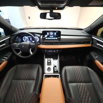 MITSUBISHI-OUTLANDER-2025