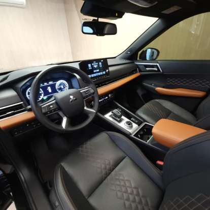 MITSUBISHI-OUTLANDER-2.4 PHEV SIGNATURE S-AWC DHT MITSUBISHI-OUTLANDER-2025