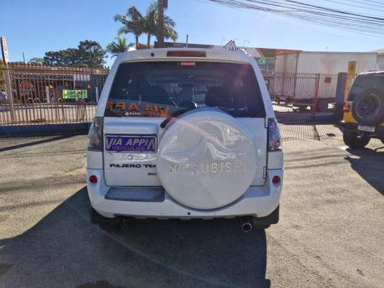 MITSUBISHI-PAJERO TR4-2.0 4X2 16V 140CV FLEX 4P AUTOMÁTICO MITSUBISHI-PAJERO TR4-2013