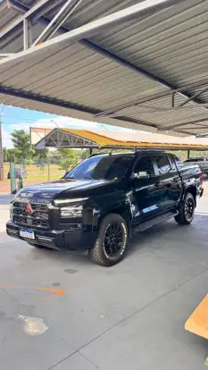 MITSUBISHI-TRITON-2025